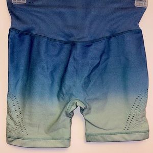 XS VS PINK bike shorts (Never Worn)